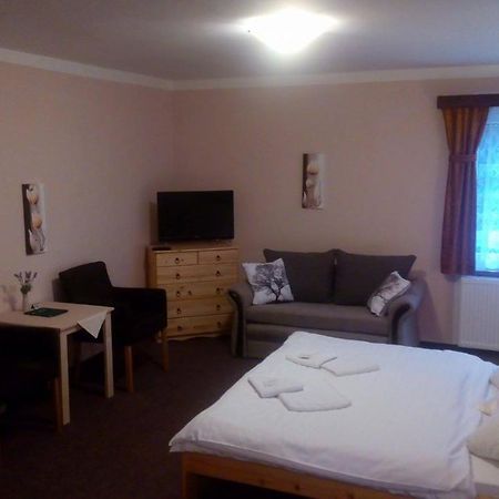 Hotel Garni Belveder 赫任斯科 外观 照片