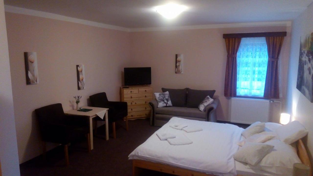 Hotel Garni Belveder 赫任斯科 外观 照片