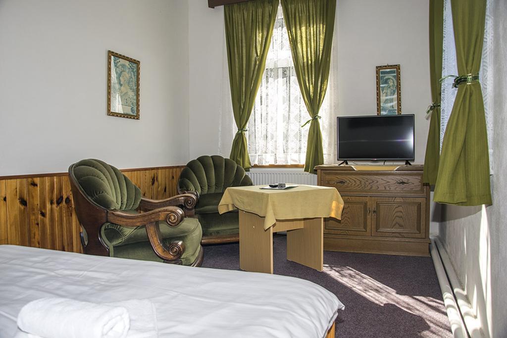 Hotel Garni Belveder 赫任斯科 外观 照片