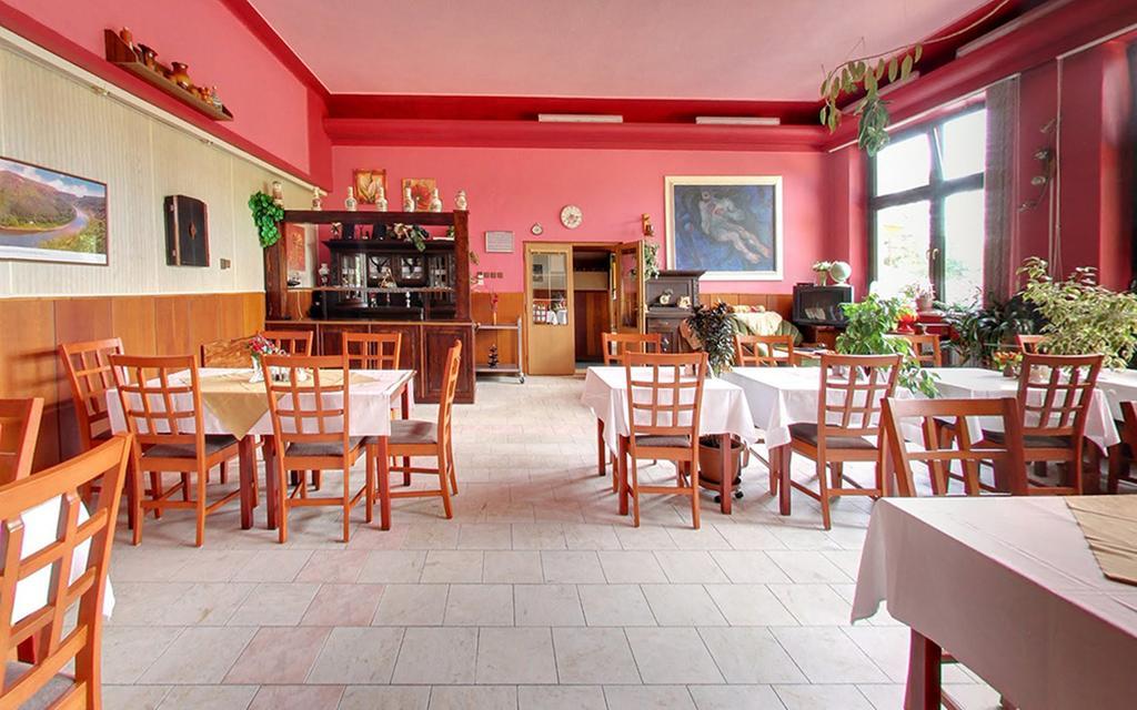 Hotel Garni Belveder 赫任斯科 外观 照片
