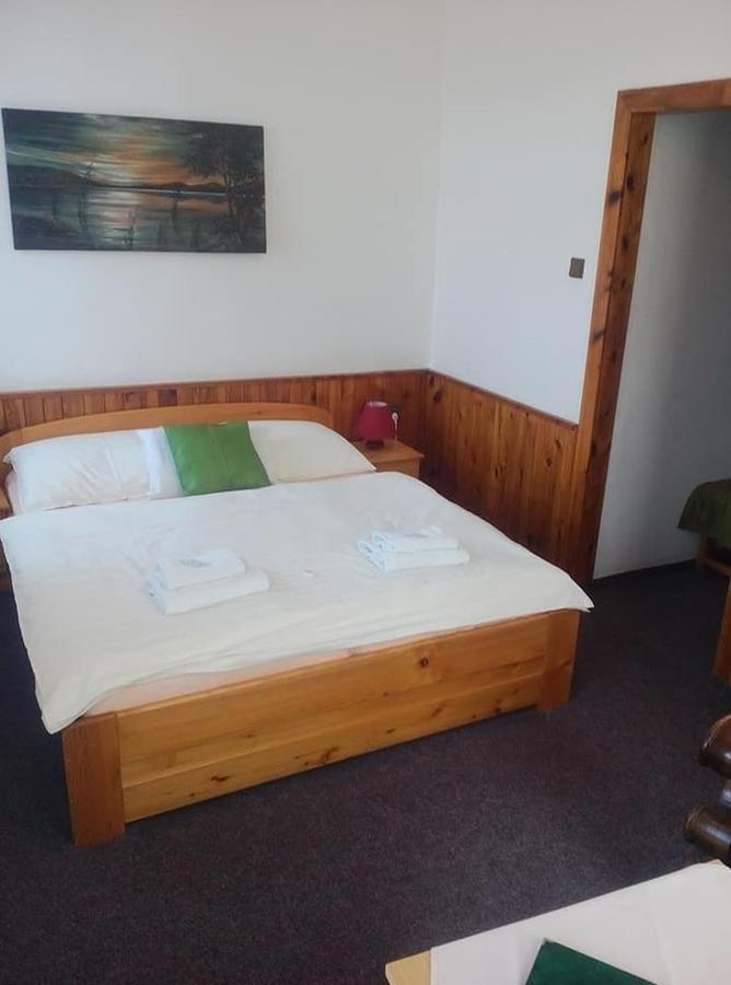 Hotel Garni Belveder 赫任斯科 外观 照片