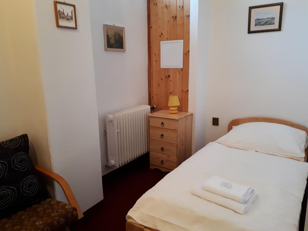 Hotel Garni Belveder 赫任斯科 外观 照片