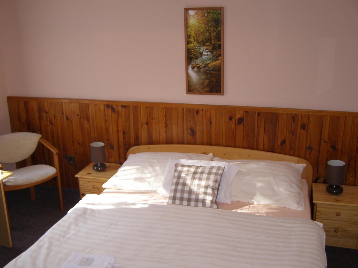 Hotel Garni Belveder 赫任斯科 外观 照片